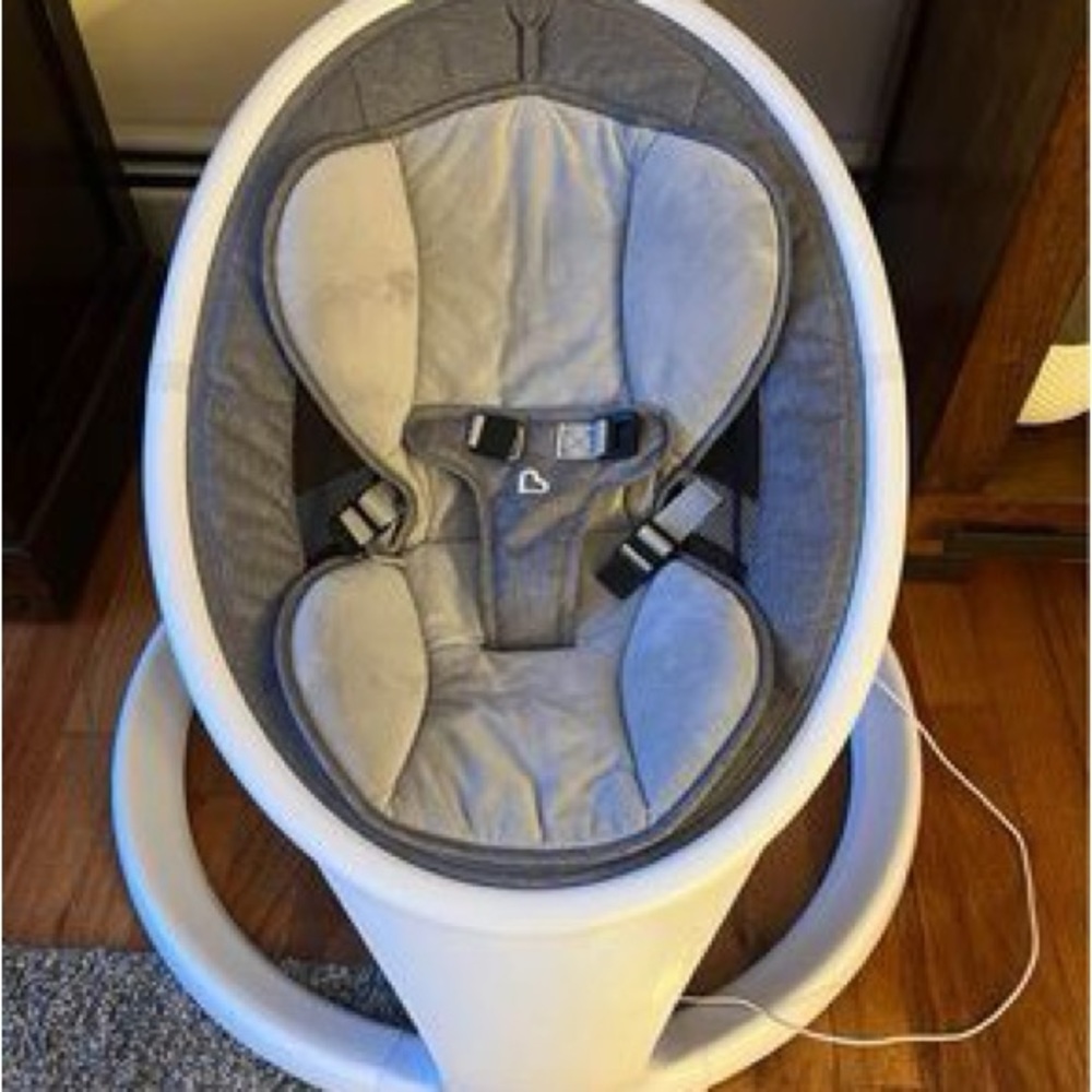 Munchkin baby swing Bluetooth compatible